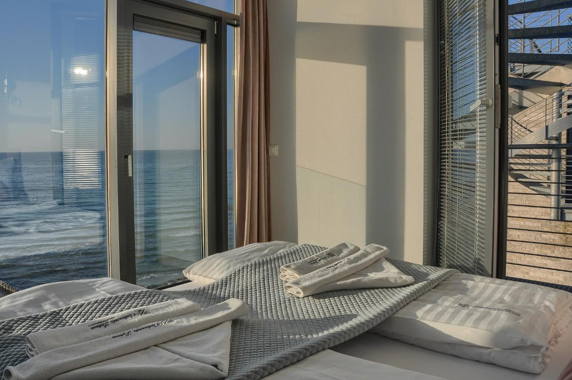 Apartament Nadmorski Luksus - Boulevard ウストロニエ・モルスキエ エクステリア 写真